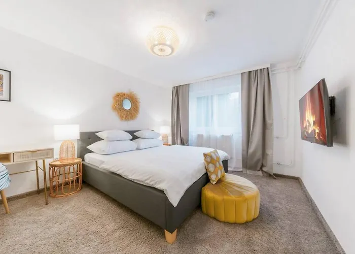 Haus Mit Donaublick, Terrasse Und Garten